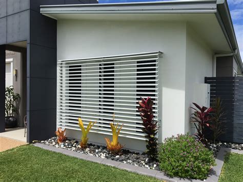 Luxaflex Aluminum Louvre Awnings Capricorn Screens Awnings And Blinds