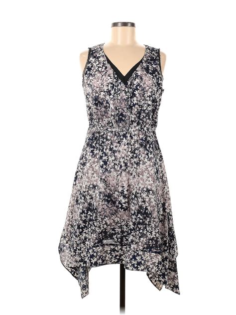 Simply Vera Vera Wang Floral Multi Color Gray Casual Dress Size M