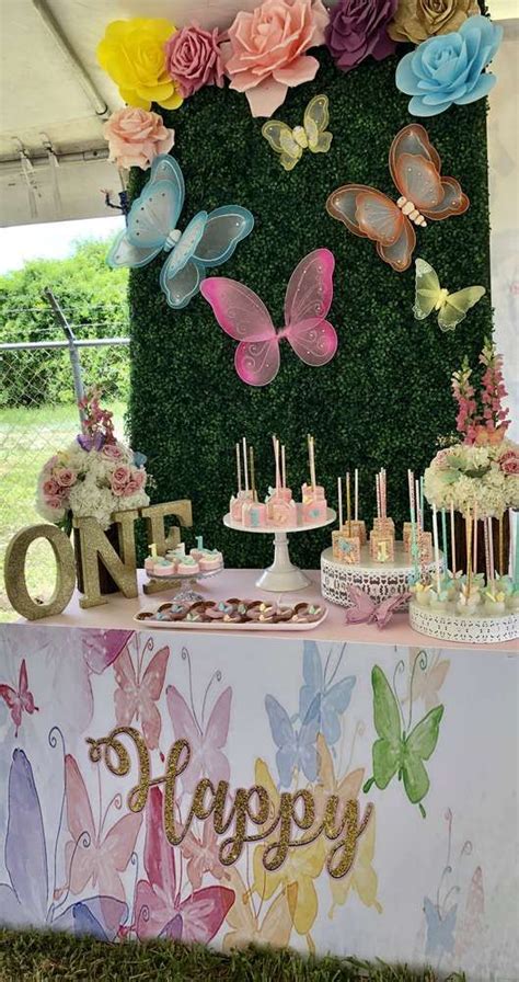 Dont Miss This Pretty Butterfly 1st Birthday Party The Cake Pops Are