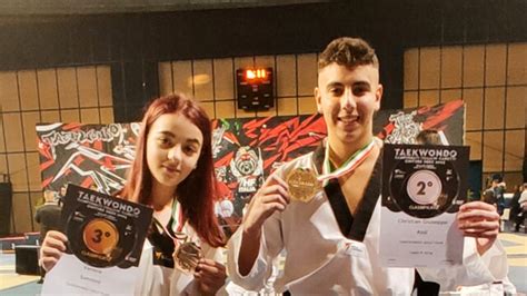 Da Bari Due Medaglie Per L Asd Taekwondo Gold Team Di Brindisi