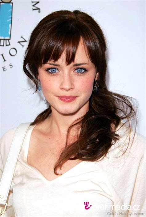 52 Alexis Bledel Cute Hairstyles