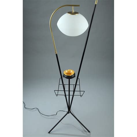 Lampadaire double en métal noir et opaline 1950