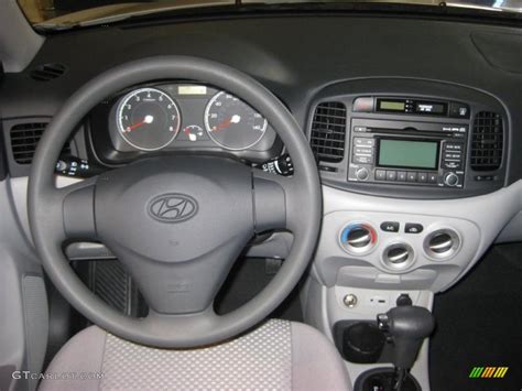 2011 Hyundai Accent GS 3 Door interior Photo #38637462 | GTCarLot.com