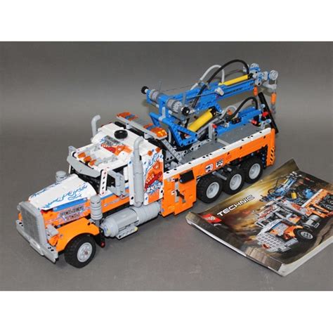 Lego Technic Heavy Duty Tow Truck 42128