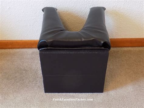 Mature Smother Box For Domination Face Sitting Queening Stool For Dungeons BDSM Furniture