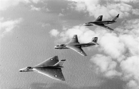 The three "V bomber" types in flight during trials [1400x900] : r ...