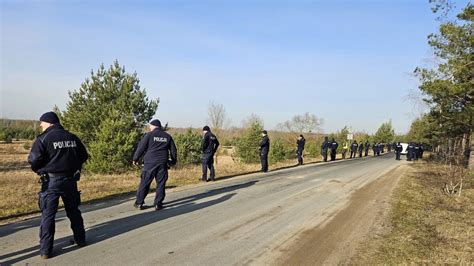 Katarzyna wzięła klucze ale do pokoju nie wróciła Trwają szeroko