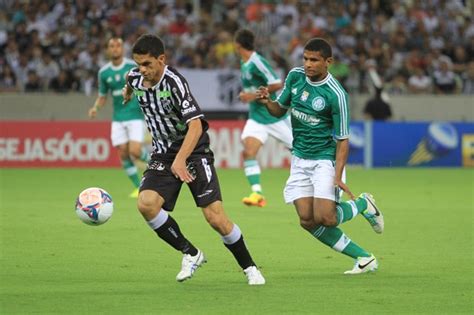 Ceará fica em vantagem duas vezes mas cede empate ao Palmeiras