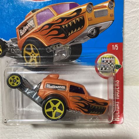Yahoo オークション Hot Wheels HOLIDAY RACERS HW POPPA WHEELIE