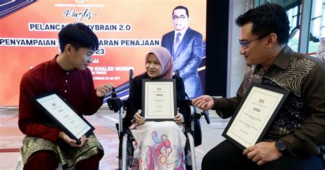 Kenaikan ESH Diharap Bantu Ringan Beban Pelajar Tajaan KPT Berita Harian