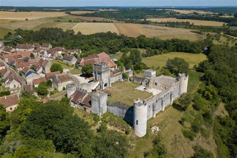 Druyes Les Belles Fontaines Village De L Yonne En Puisaye Forterre