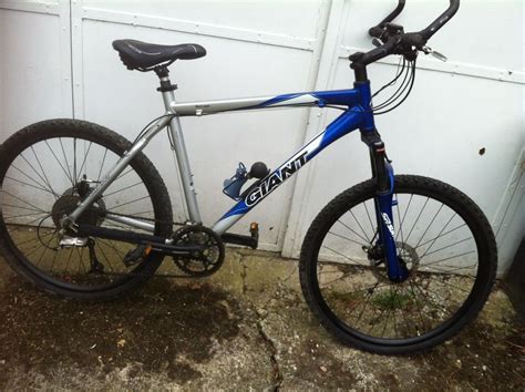 Achetez vtt giant vends quasi neuf annonce vente à Daux 31 WB171803970