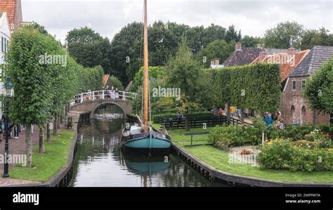 Enkhuizen Netherlands August The Houses And Gardens In The