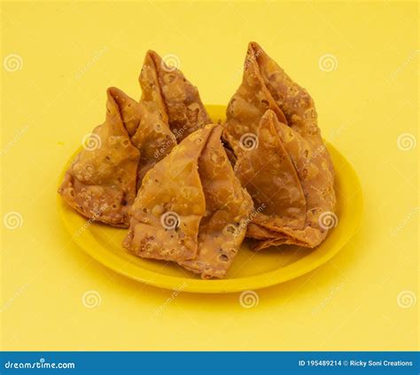 Samosa Samosa Samosas Sambusa Somsa Royalty-Free Stock Photography ...