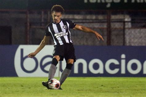 Veja As Fotos Do Confronto Entre Botafogo E Portuguesa Rj Pelo Carioca