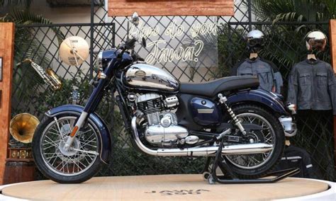 Jawa 350 Blue Showcased At Mahindra Blues Festival