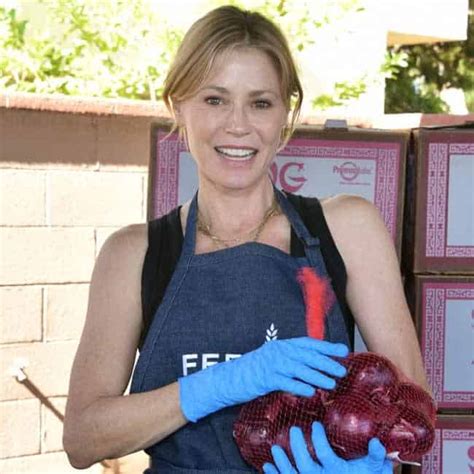 Julie Bowen Fell In Love With Gay Woman Who Didnt Like Her In That