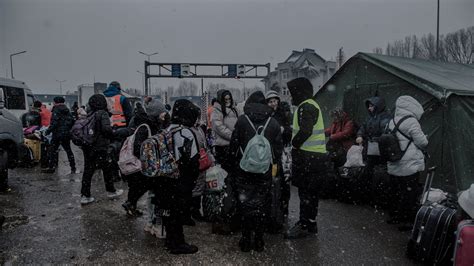 Ukraine War Sets Off Europes Fastest Migration In Decades The New York Times