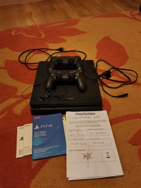 Play Station 4 Slim 500GB 2 Kontrolerja