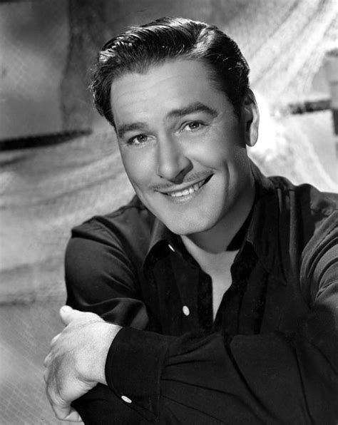 40 Handsome Portrait Photos Of Errol Flynn In The 1930s And 40s