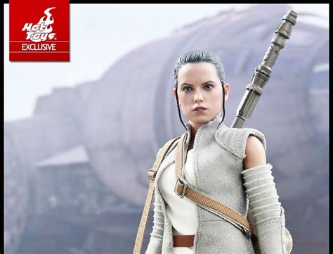 Star Wars 7 Nuova Action Figure Hot Toys Di Rey Con Abito Della Resistenza Cineblog