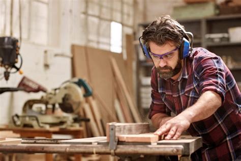 La différence entre un ébéniste et un menuisier Artisan ebeniste