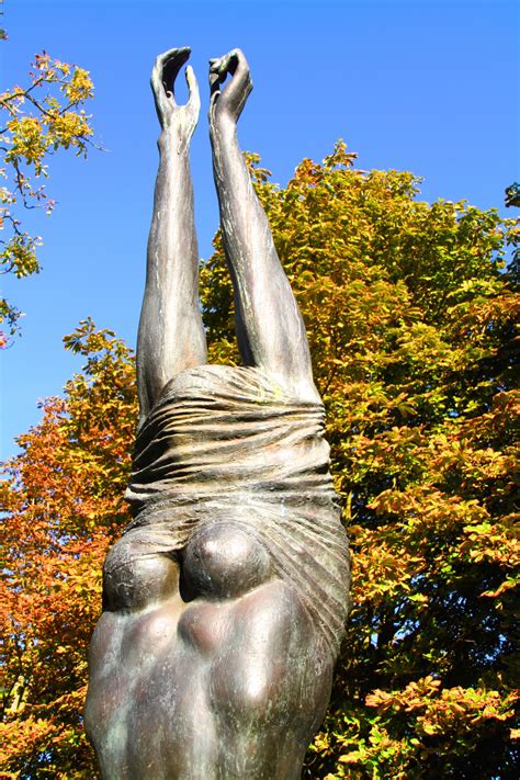 Images Gratuites Arbre Roche Femme Feuille Monument Statue L