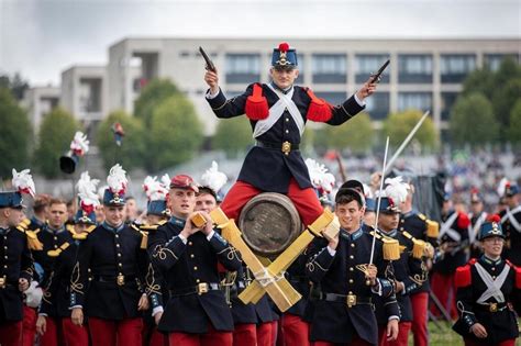 Le Triomphe ouvre les portes de lAcadémie militaire de Saint Cyr