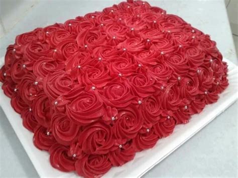 Pin By Penni Cordai On Let There Be Cake In Red Birthday Cakes