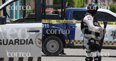 Atacan a balazos taller mecánico en Celaya muere un can al interior