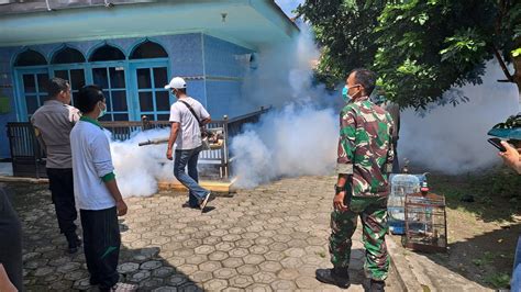 Peduli Kesehatan Warga Babinsa Tanggungkramat Dampingi Tim Kesehatan