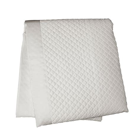 Coverlet (With images) | Coverlet bedding, Quilted coverlet, Luxury quilts