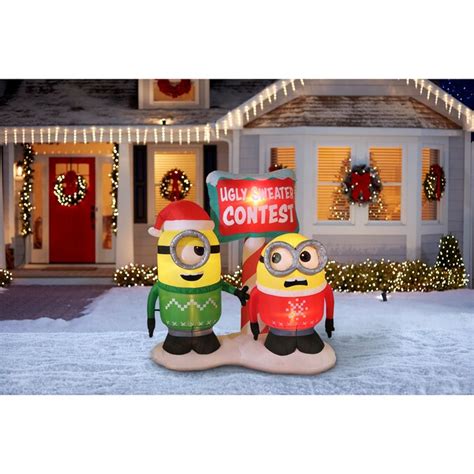 Universal Despicable Me 6 Ft Lighted Minion Christmas Inflatable In The