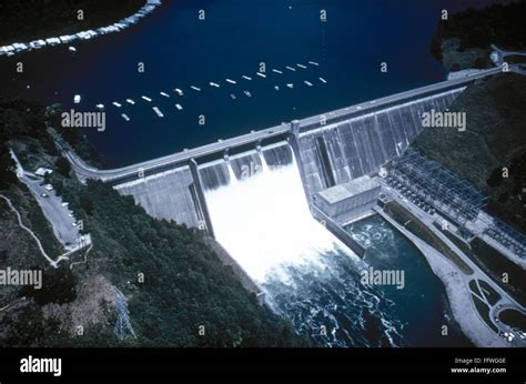 Tennessee Valley Authority Na Dam In Tennessee Built By The Tennessee