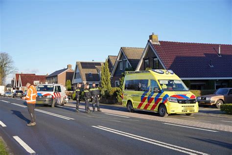 Flinke Schade Bij Botsing Tussen Twee Auto S Op De N In Smilde