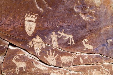 Petroglyphs Nine Mile Canyon Utah Prehistoric Art Petroglyphs Art