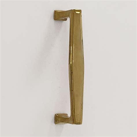 Aston Art Deco Pull Handle 190mm Polished Brass Unlacquered Broughtons Lighting And Ironmongery