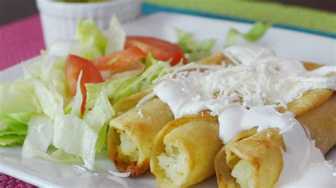 Receta De Flautas De Papa Y Queso Que Rica Vida