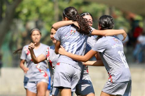 Michoacán gana bronce en fútbol femenil en Nacionales Conade