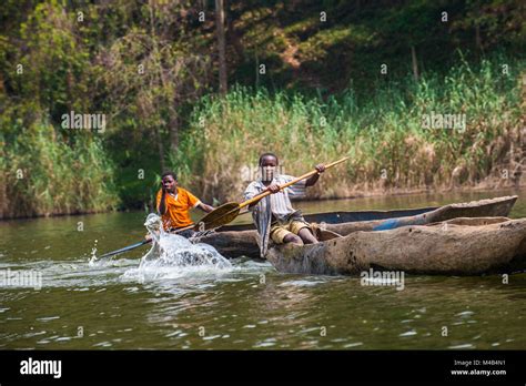 Dugout canoe africa hi-res stock photography and images - Alamy