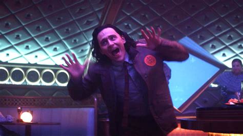 Loki Blooper Reel Watch Tom Hiddleston Dance His Way Through Season 1s Funniest Moments