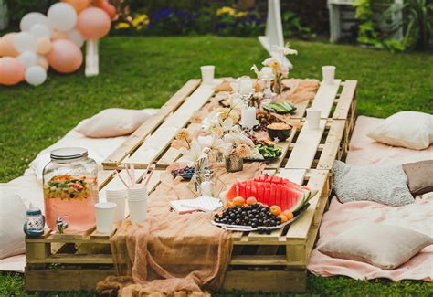 Garden Picnic Ideas For An Epic Summertime