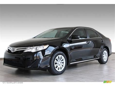 Attitude Black Metallic 2013 Toyota Camry Le Exterior Photo 82737599