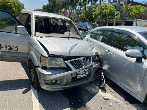 3車停紅燈遭撞 竹南警呼籲行車小心 社會 自由時報電子報