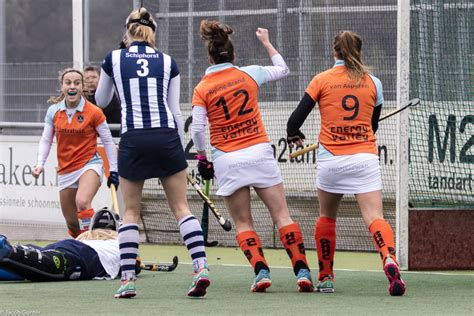 Round Up Hk D Groningen Wint En Ziet Concurrentie Gelijk Spelen