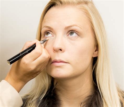 How To De Beautygeheimen Achter Een Geslaagde Nude Look Elle Be