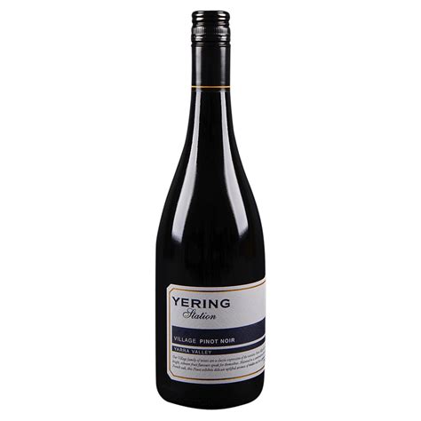 Yering Station Pinot Noir Village 750 Ml Applejack