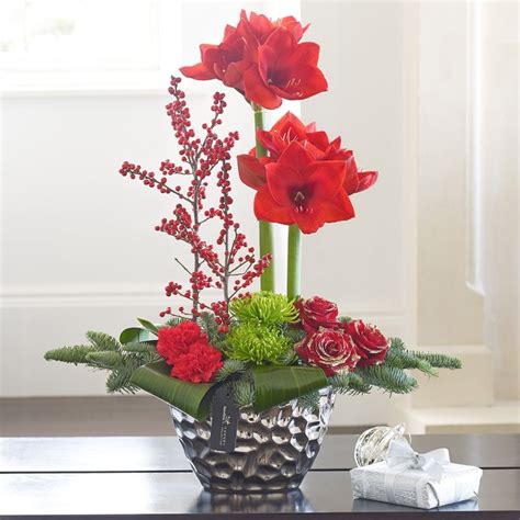 This Luxurious Arrangement Of Amaryllis Looks Fabulous In The Home