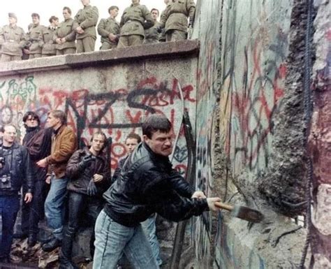 A 33 Años De La Caída Del Muro De Berlín Izquierda Web