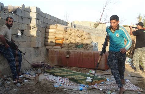 Iraqi Sunni Fighters Prepare For Expanded Role In Ramadi Battle Wsj